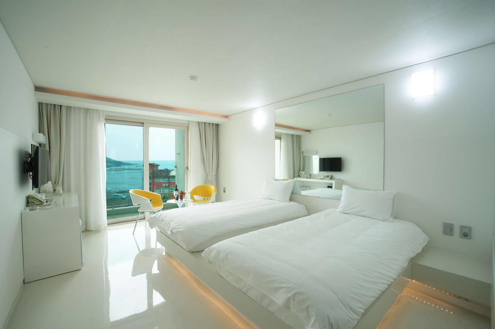 Hotel Ciel Bleu Jeju Exterior foto
