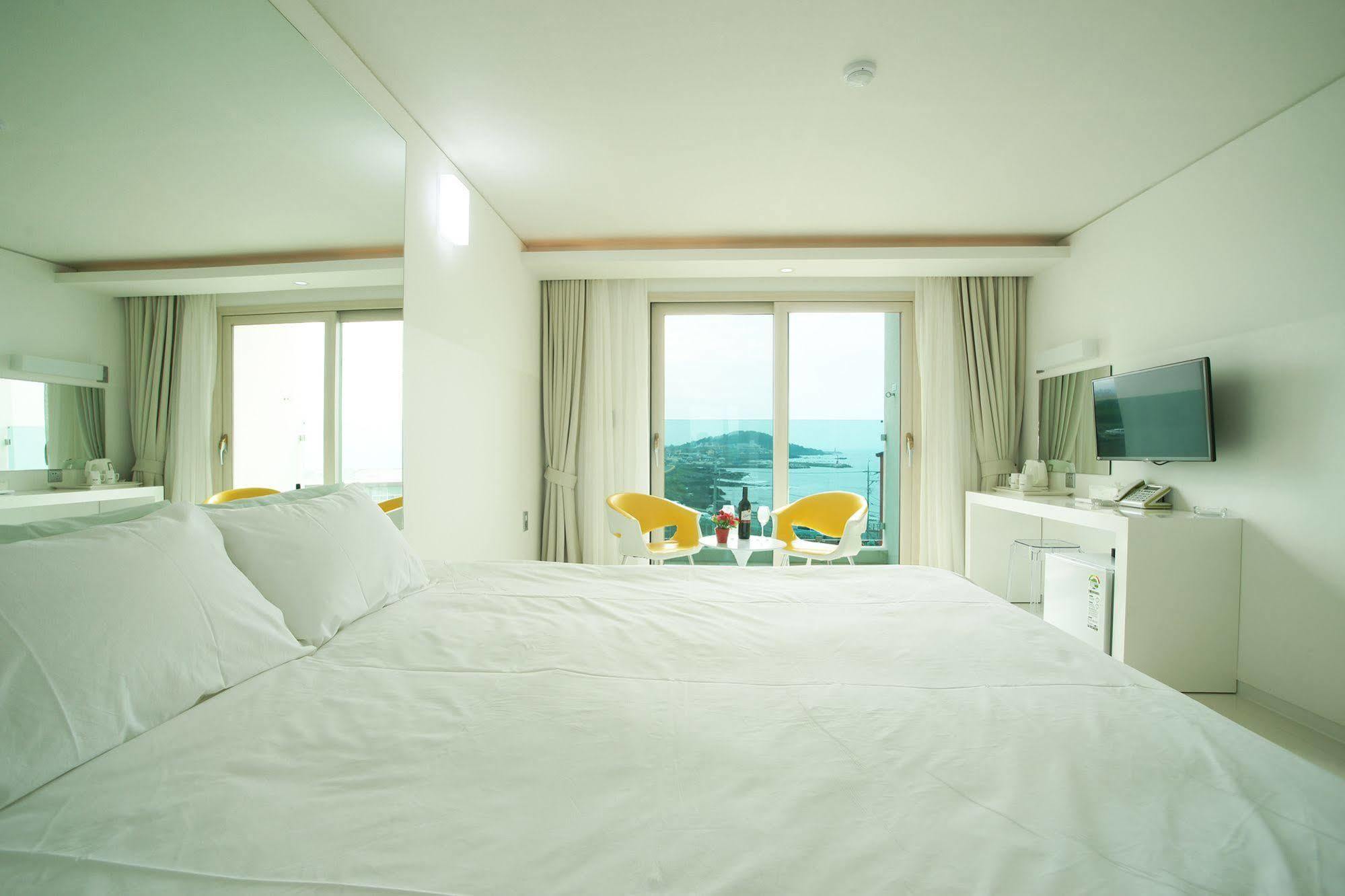 Hotel Ciel Bleu Jeju Exterior foto